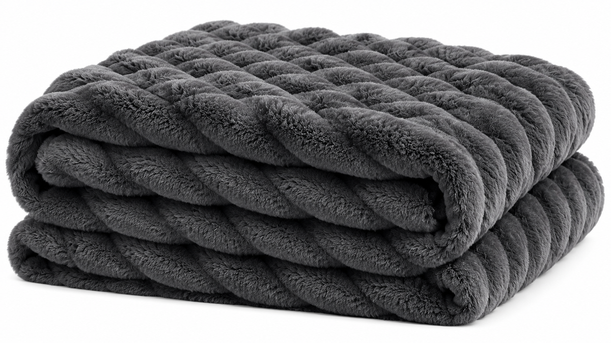 Luxe Double-Layer Faux Fur Throw Blanket – 50" x 60": Khaki